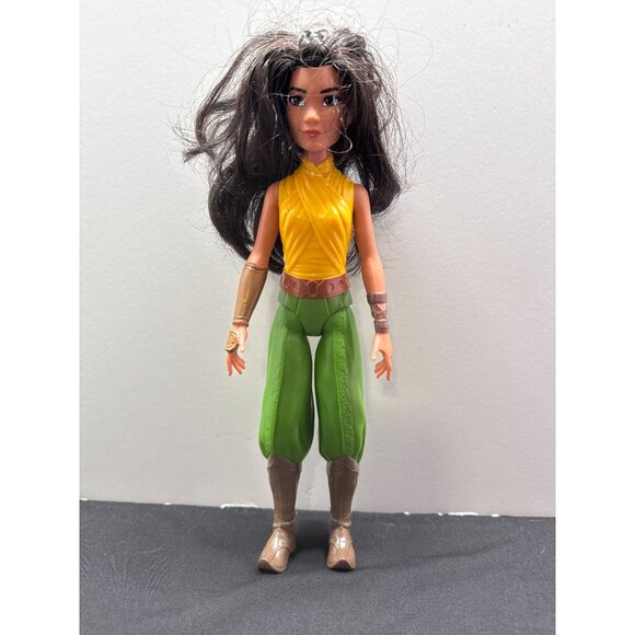 Disney Raya Doll 2020 By Hasbro - 11" Tall Yellow Top & Green Pants Articulated - Picture 1 of 5